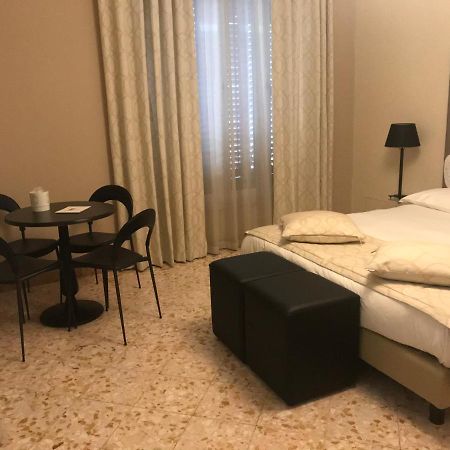 In Suite Palermo Buitenkant foto