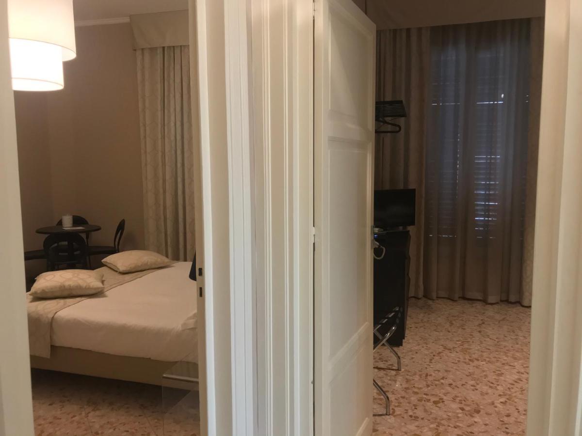 In Suite Palermo Buitenkant foto